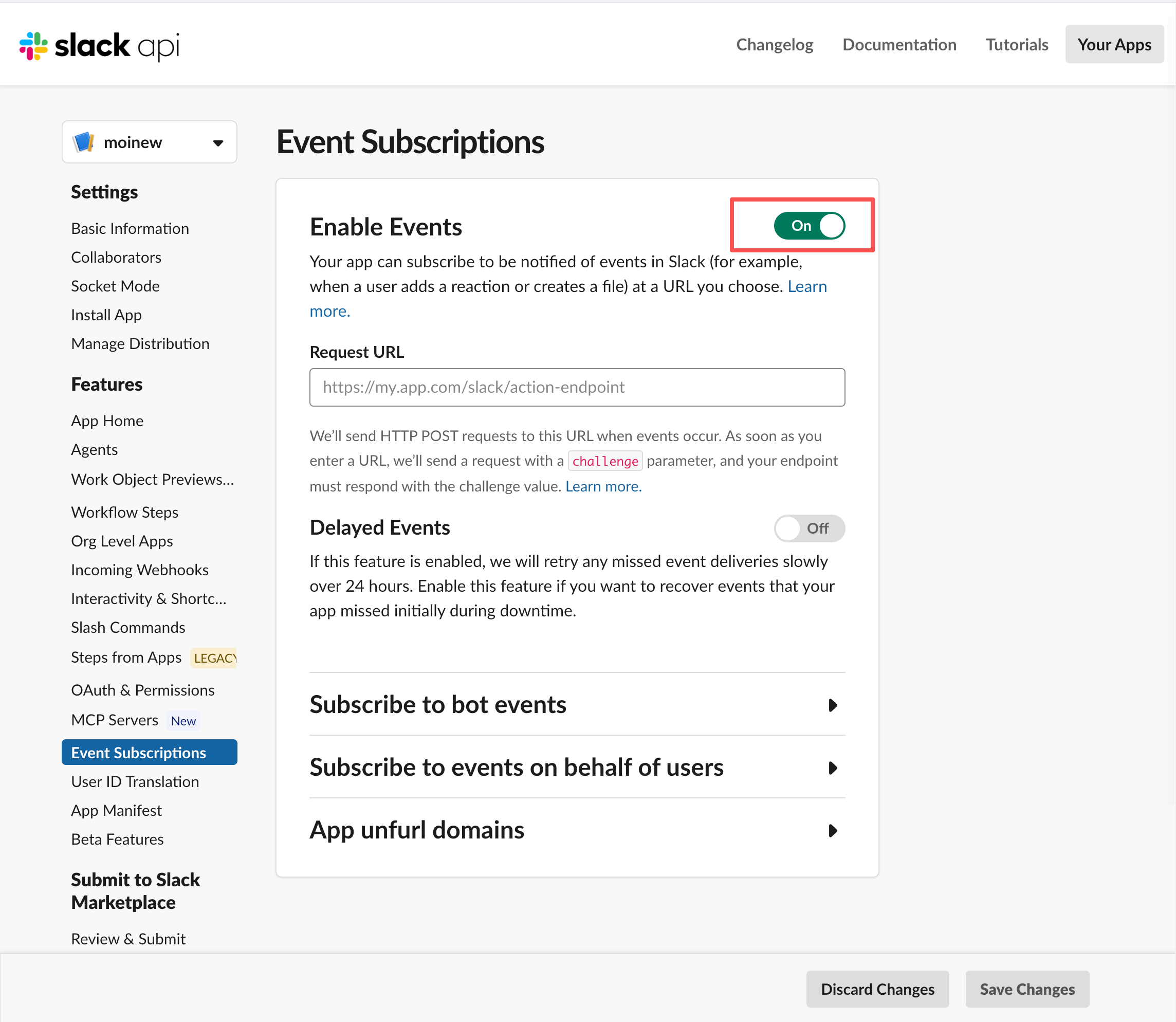 Slack Event Subscriptions 页面中的 Enable Events 和 Request URL。